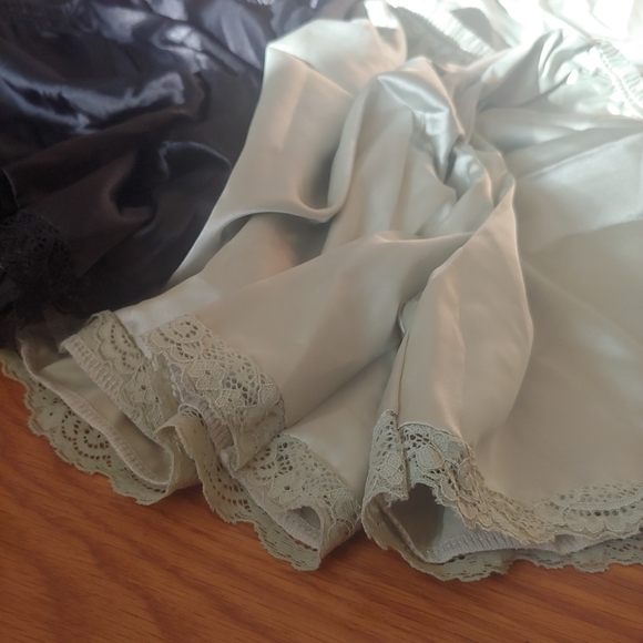 NWOT Real Essentials Silk Satin 3 Pack Pajama Cami Shorts Lingerie Sleepwear M - Picture 6 of 14